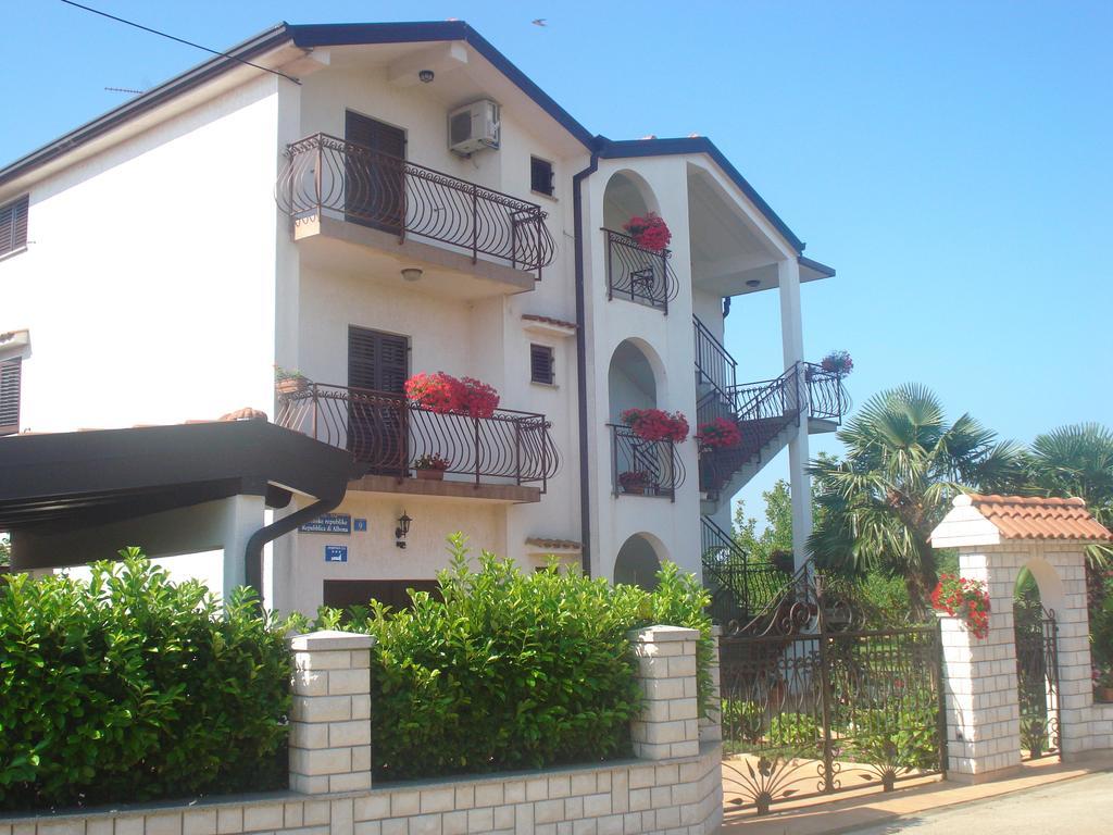 Apartments Jasna Umag Exterior foto